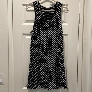 Woman’s Universal Thread Dress